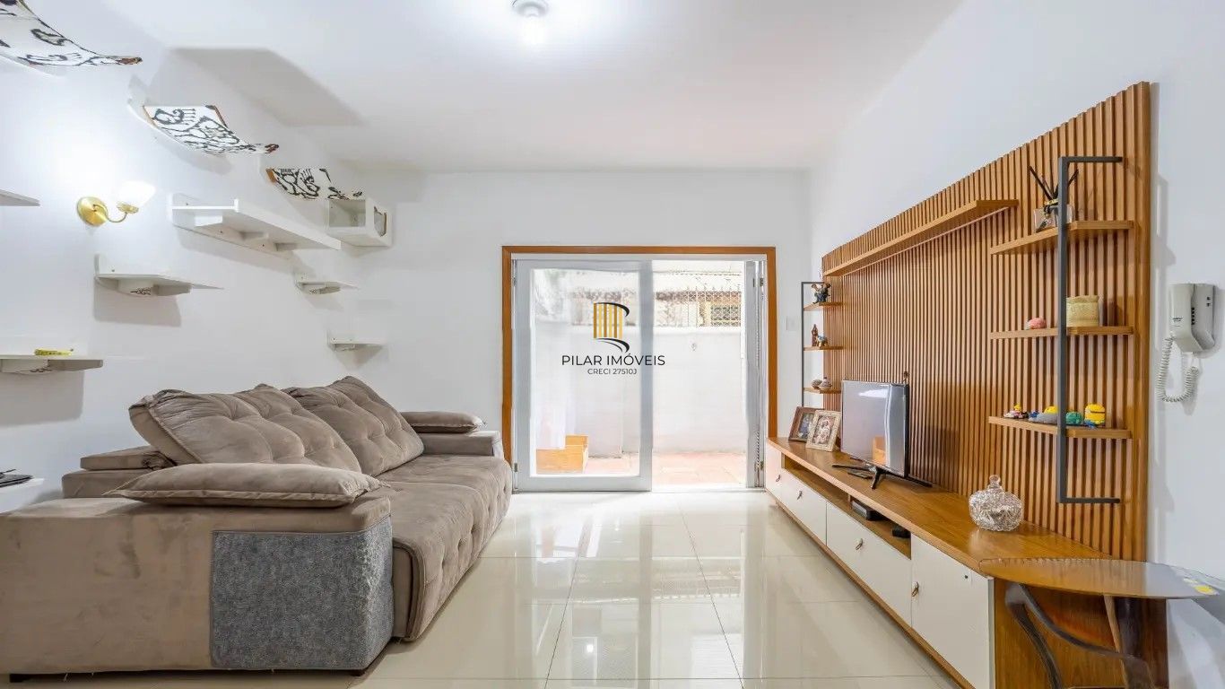 Apartamento de 2 dormitórios no centro histórico de Poa