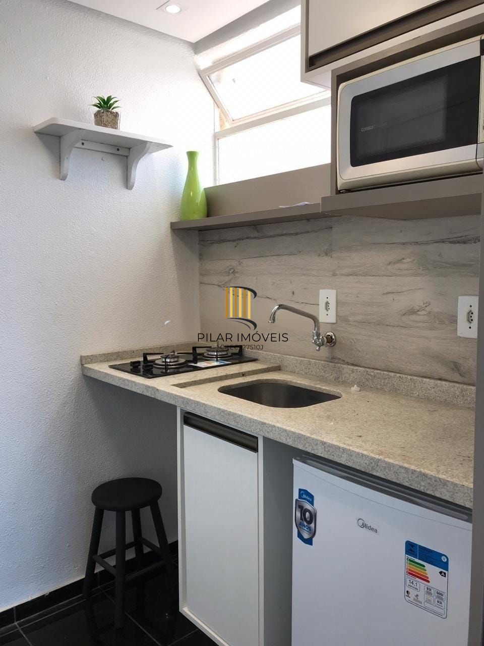 🏙️ Procurando um investimento com alto retorno? Este JK no Centro Histórico de Porto Alegre é perfeito para Airbnb! 🏡