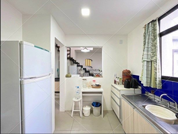 Casa para Venda - 3 dormitórios, sendo 1 suites, 2 vagas - Menino Deus