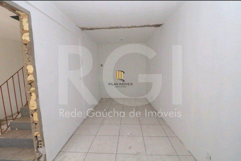 Casa para Venda - 280m², 3 dormitórios, 4 vagas - Cidade Baixa