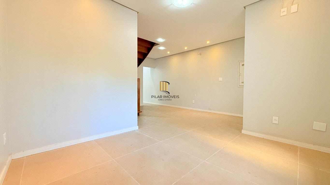 CASA 230m² 5 QUARTOS/SALAS, 3 VAGAS DE GARAGEM - USO RESIDENCIAL OU COMERCIAL