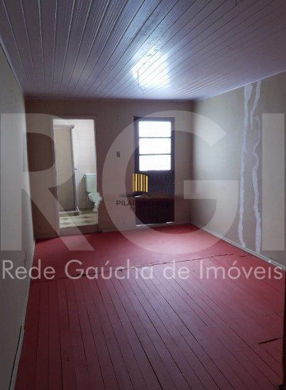Casa para Venda - 64m², 2 dormitórios, Menino Deus