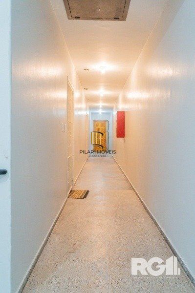 Apartamento com 1 quarto e 47m² à venda em Medianeira, Porto Alegre.