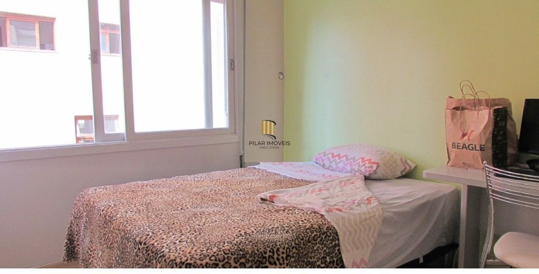 Apartamento para Venda - 104.12m², 3 dormitórios, sendo 1 suites, 1 vaga - Petró