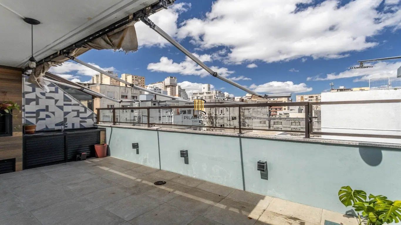 Cobertura 2 dormitórios Centro Histórico.