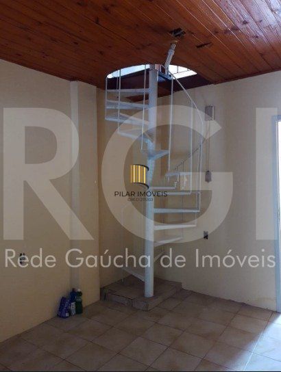 Casa para Venda - 64m², 2 dormitórios, Menino Deus