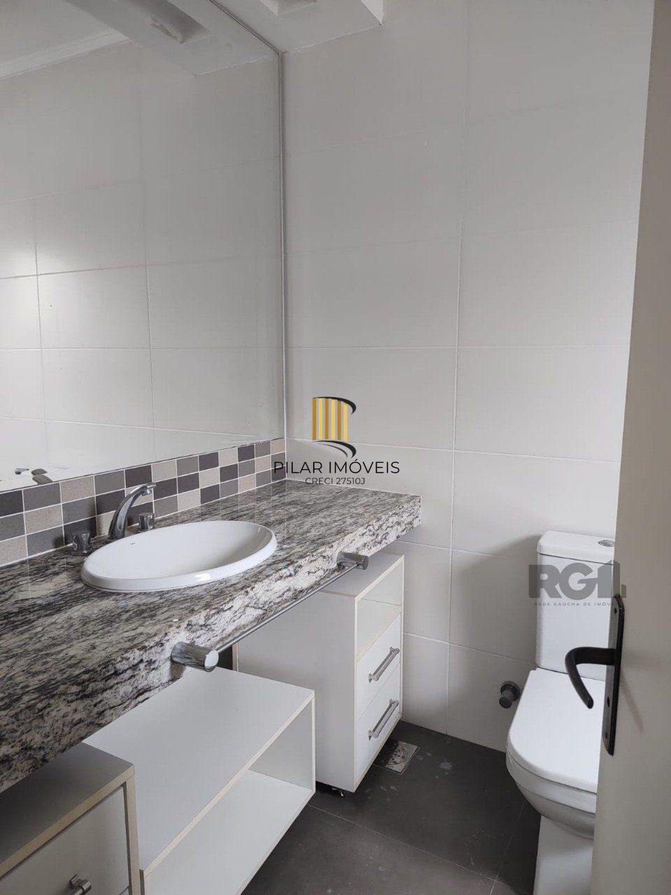 Sobrado 3 dormitórios à venda Lomba do Pinheiro Porto Alegre/RS