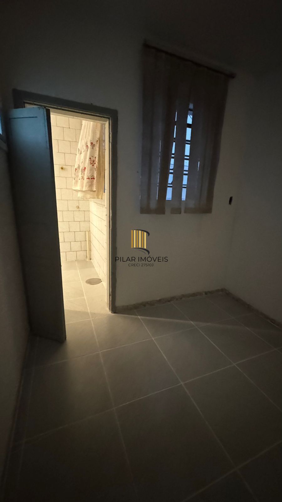 Apartamento 2 dormitórios no bairro Azenha