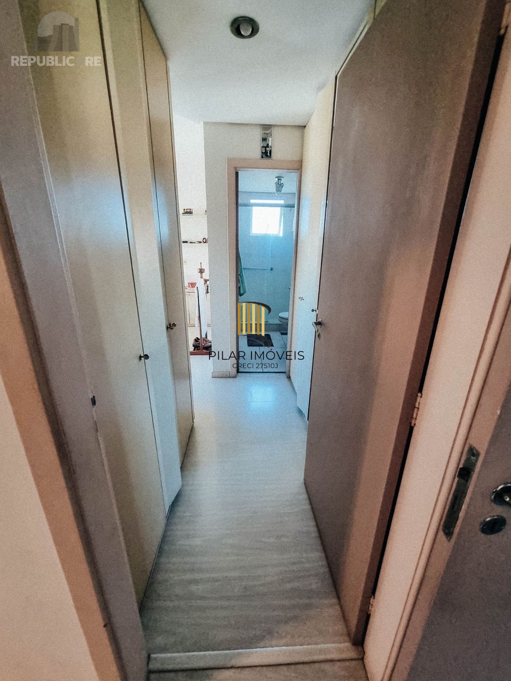 Cobertura de 3 Dormitórios com Suíte e Terraço em Porto Alegre
