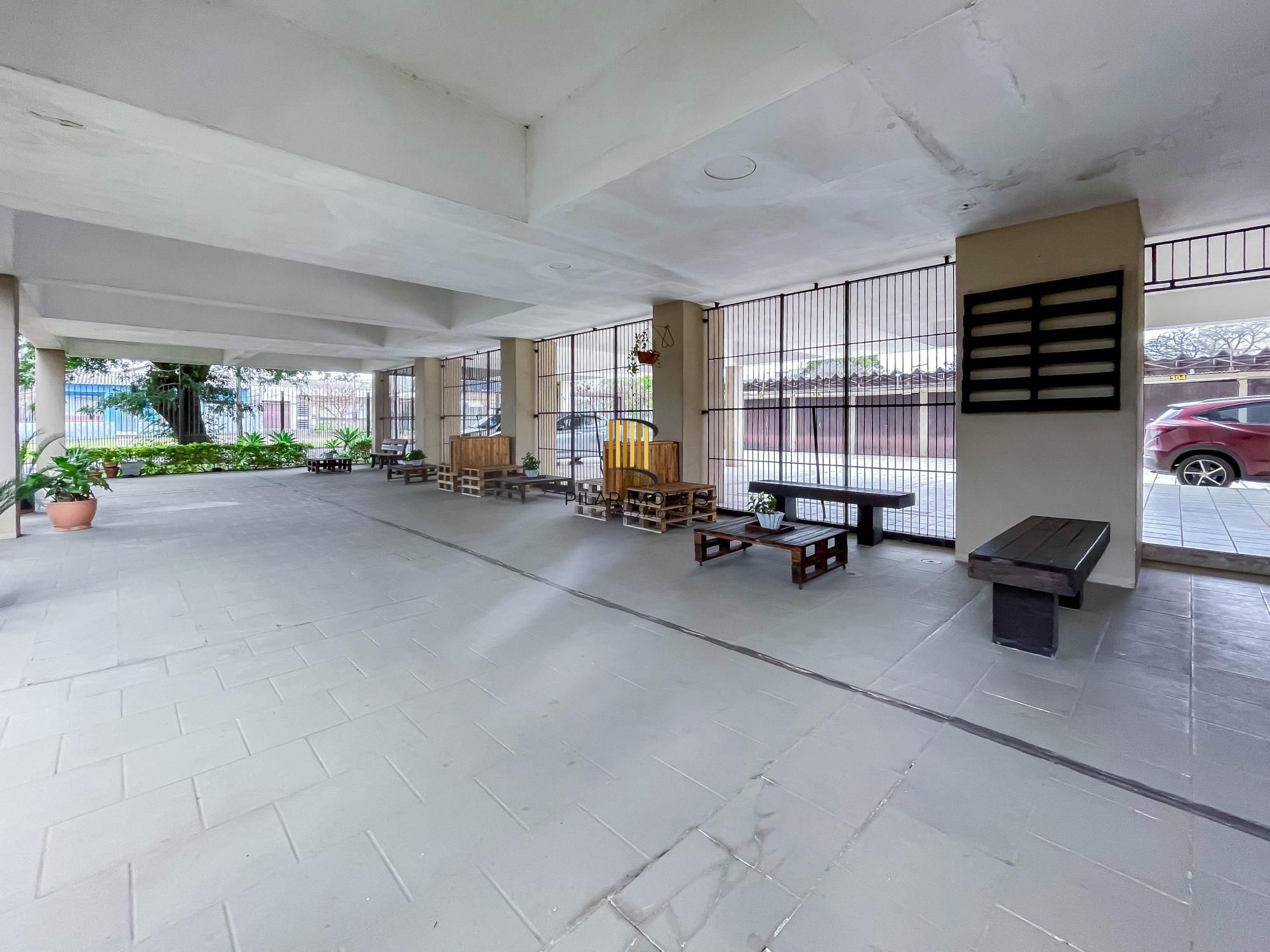 APARTAMENTO 1 DORMITÓRIO, SACADA, 1 VAGA - BAIRRO SÃO SEBASTIÃO