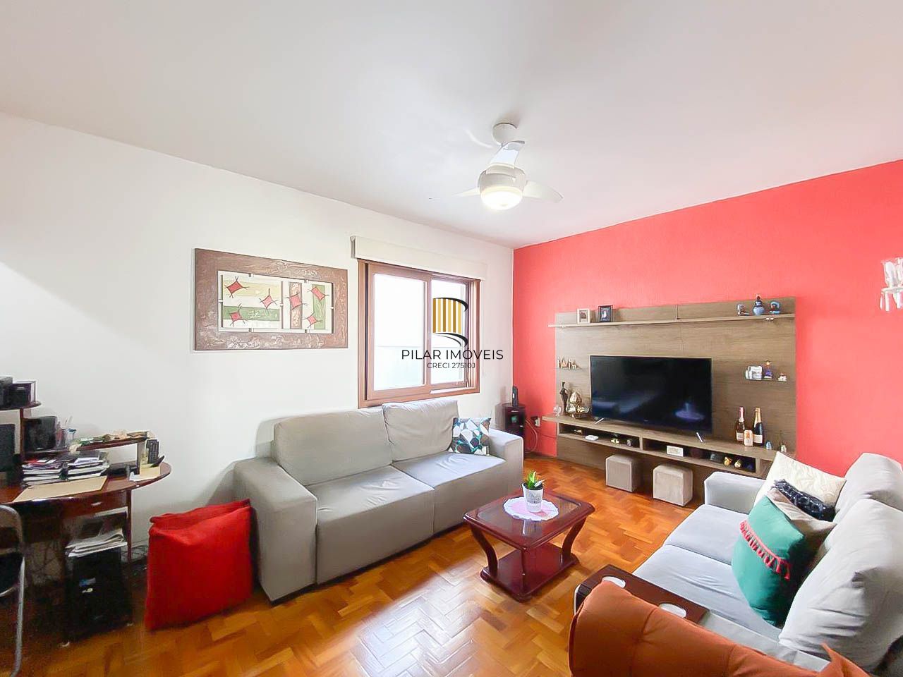 Duplex à venda no Rio Branco com 2 dormitórios, salão privativo e 2 vagas