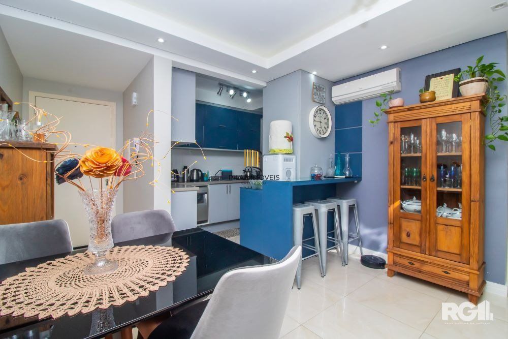 APARTAMENTO 3 DORMITÓRIOS A VENDA, NO BAIRRO TERESÓPOLIS.