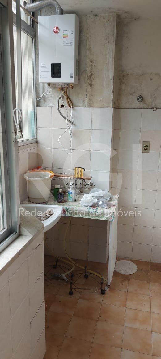 Apartamento com 3 quartos, 2 banheiros, desocupado e 1 vaga!