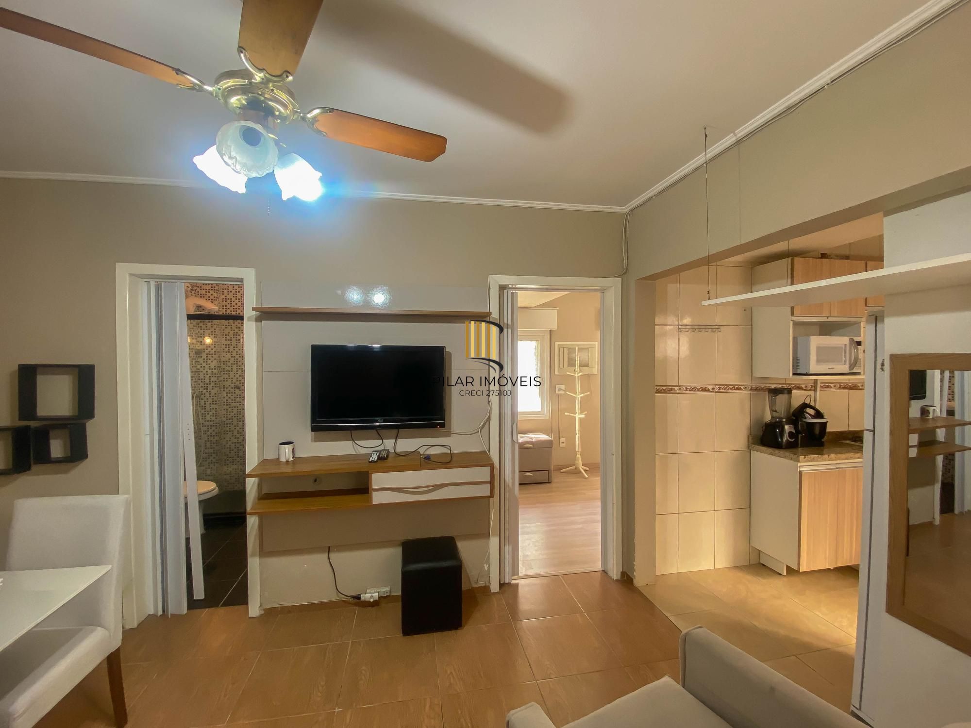 Apartamento térreo com pátio privativo e 1 dormitório no Menino Deus