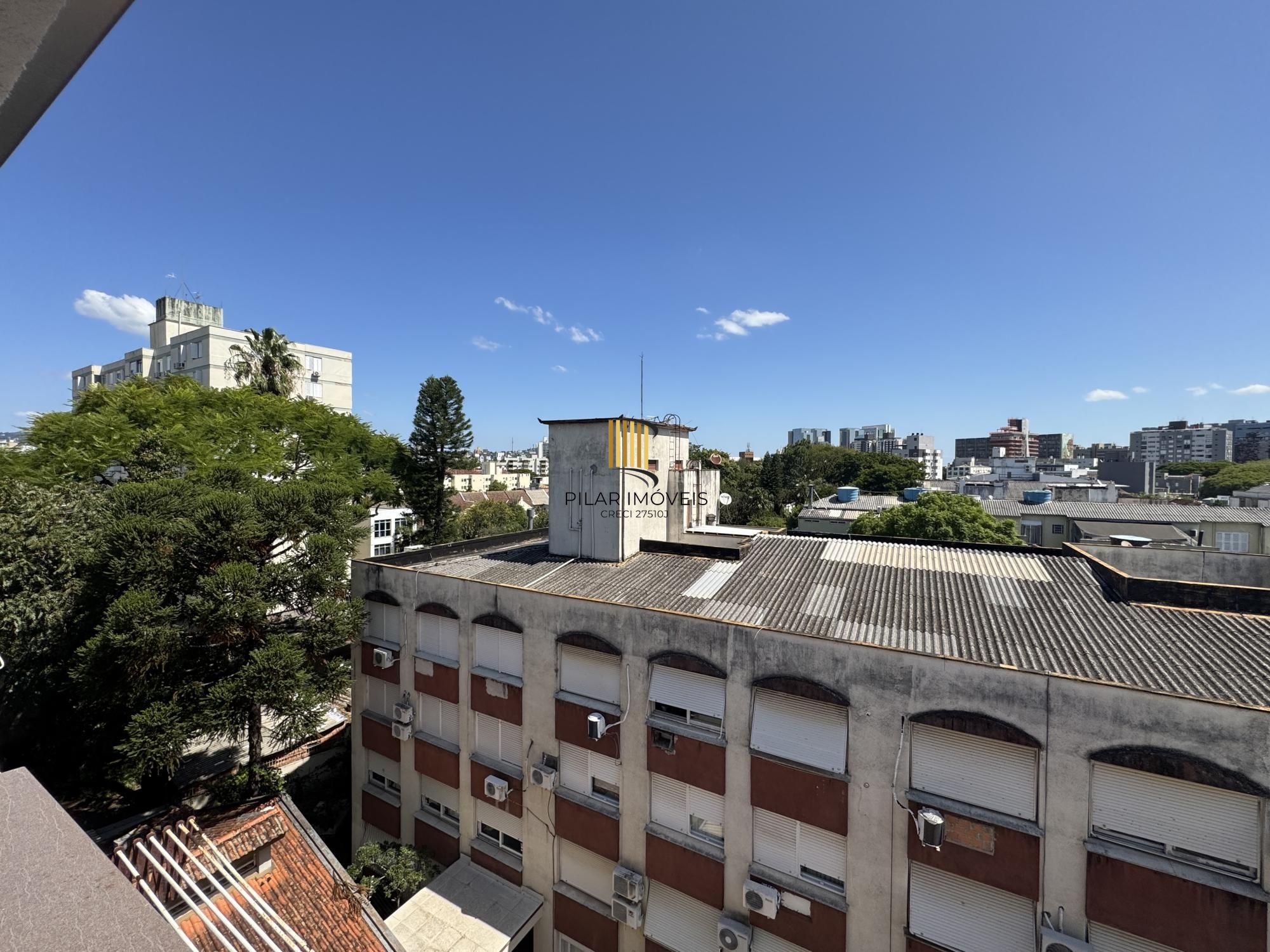 Duplex semimobiliado, desocupado e pronto para morar!