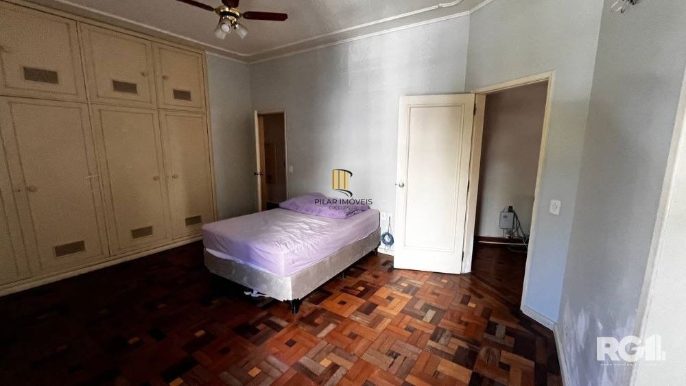 CASA A VENDA, AMPLA NA COMENDADOR BATISTA!