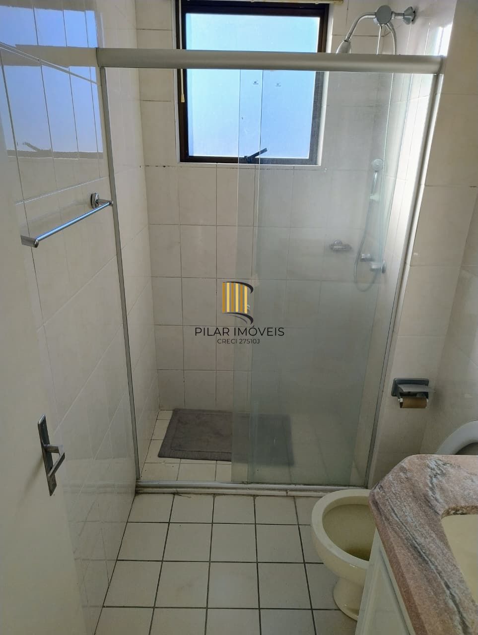 Apartamento 2 quartos, sacada com churrasqueira e  garagem no bairro Cidade Baix