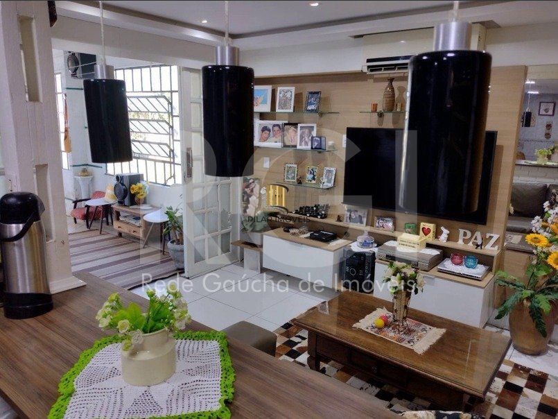 Casa à venda com 3 quartos e garagem 2 carros!