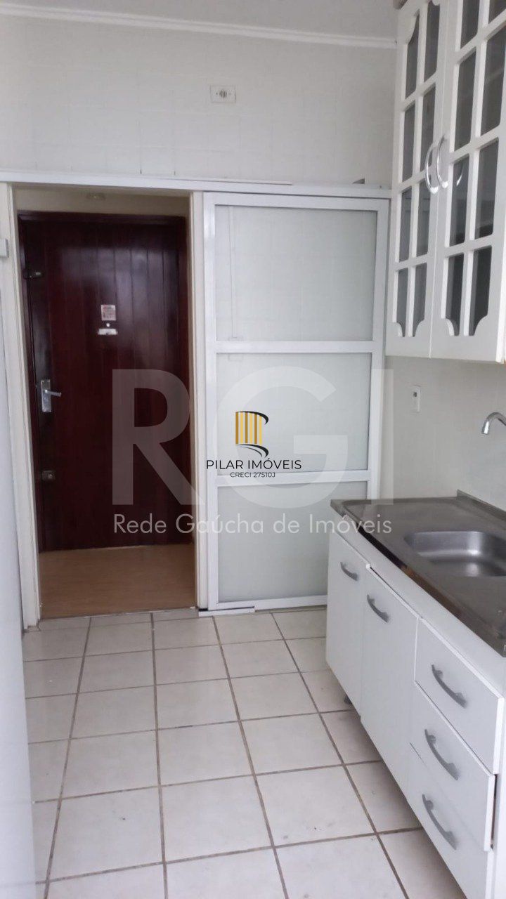 Apartamento 2 quartos, 2 vagas garagem, semi-mobilado na Praia de Belas!