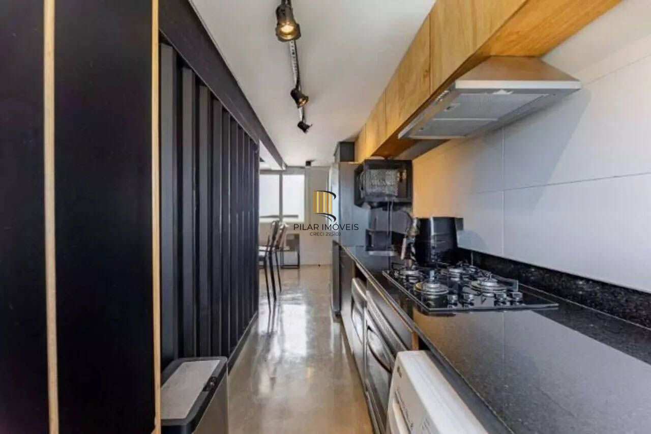 COBERTURA DE 151M², 2 DORMITÓRIOS, 1 SUÍTE, 2 VAGAS - BAIRRO PETRÓPOLIS