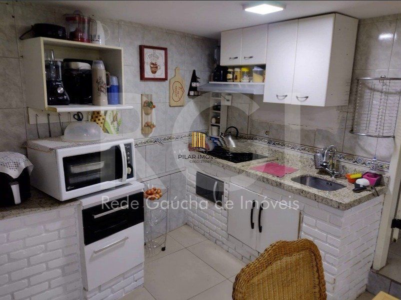 Casa à venda com 3 quartos e garagem 2 carros!