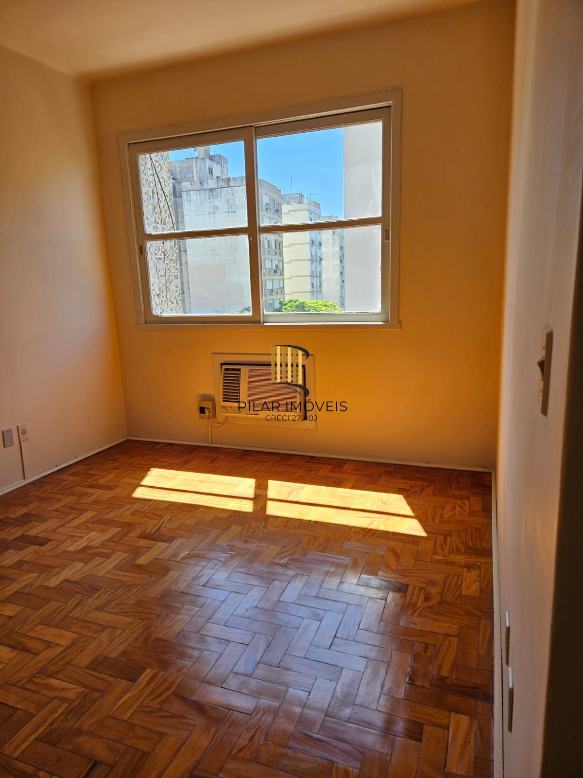 APARTAMENTO DE 2 DORMITÓRIOS