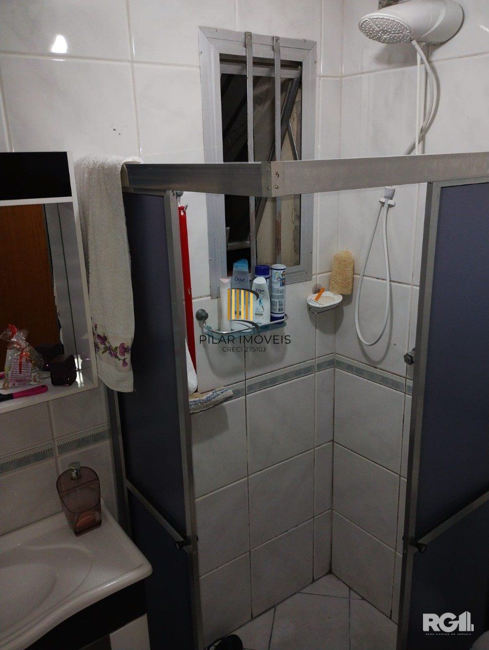 Apartamento de 1 dormitório com vaga de garagem escriturada na Rua Lopo Gonçalves.