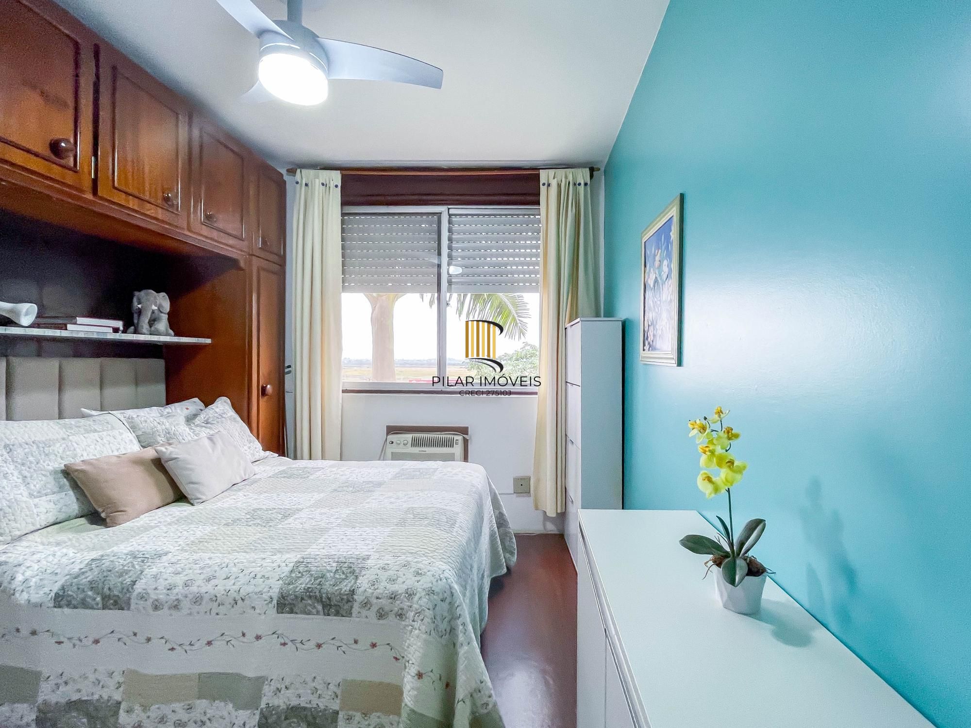 APARTAMENTO 1 DORMITÓRIO, SACADA, 1 VAGA - BAIRRO SÃO SEBASTIÃO