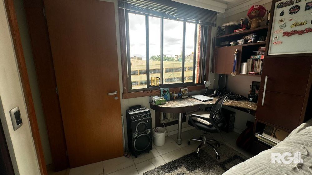 APARTAMENTO SEMI MOBILIADO - 3  DORM COM  GAR - CÓD. RP390648