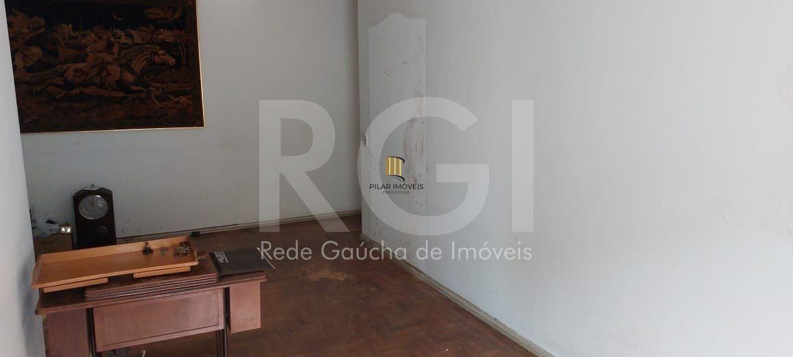 Apartamento com 3 quartos, 2 banheiros, desocupado e 1 vaga!