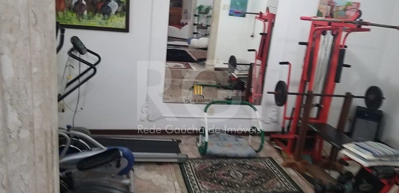 Casa para Venda - 750m², 6 dormitórios, sendo 3 suites, 4 vagas - Partenon