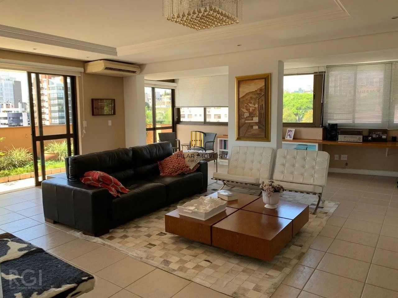 Cobertura para Venda - 310m², 3 dormitórios, sendo 1 suites, 4 vagas - Rio Branc