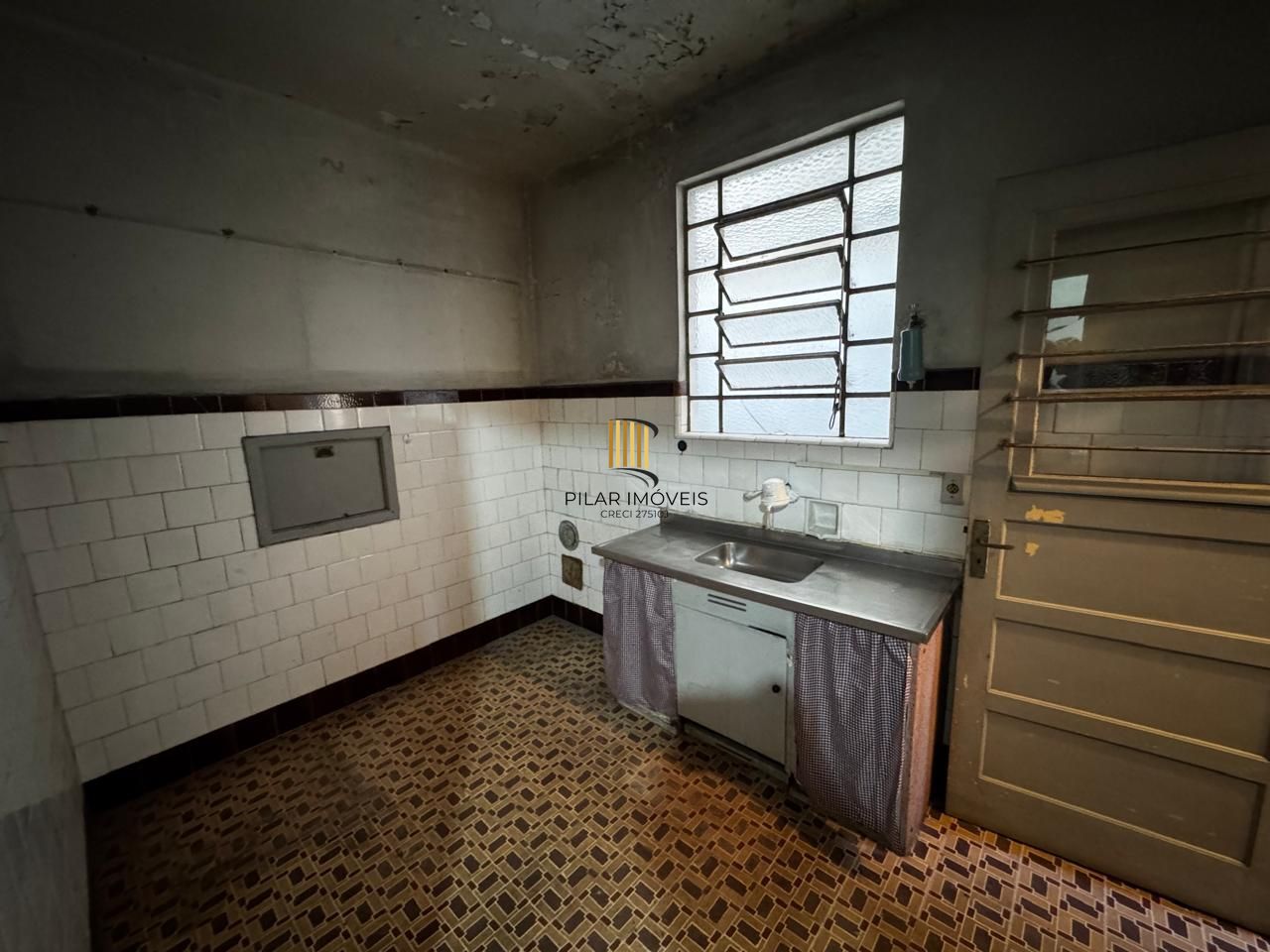 Apartamento desocupado no coração do Centro Histórico de Porto Alegre