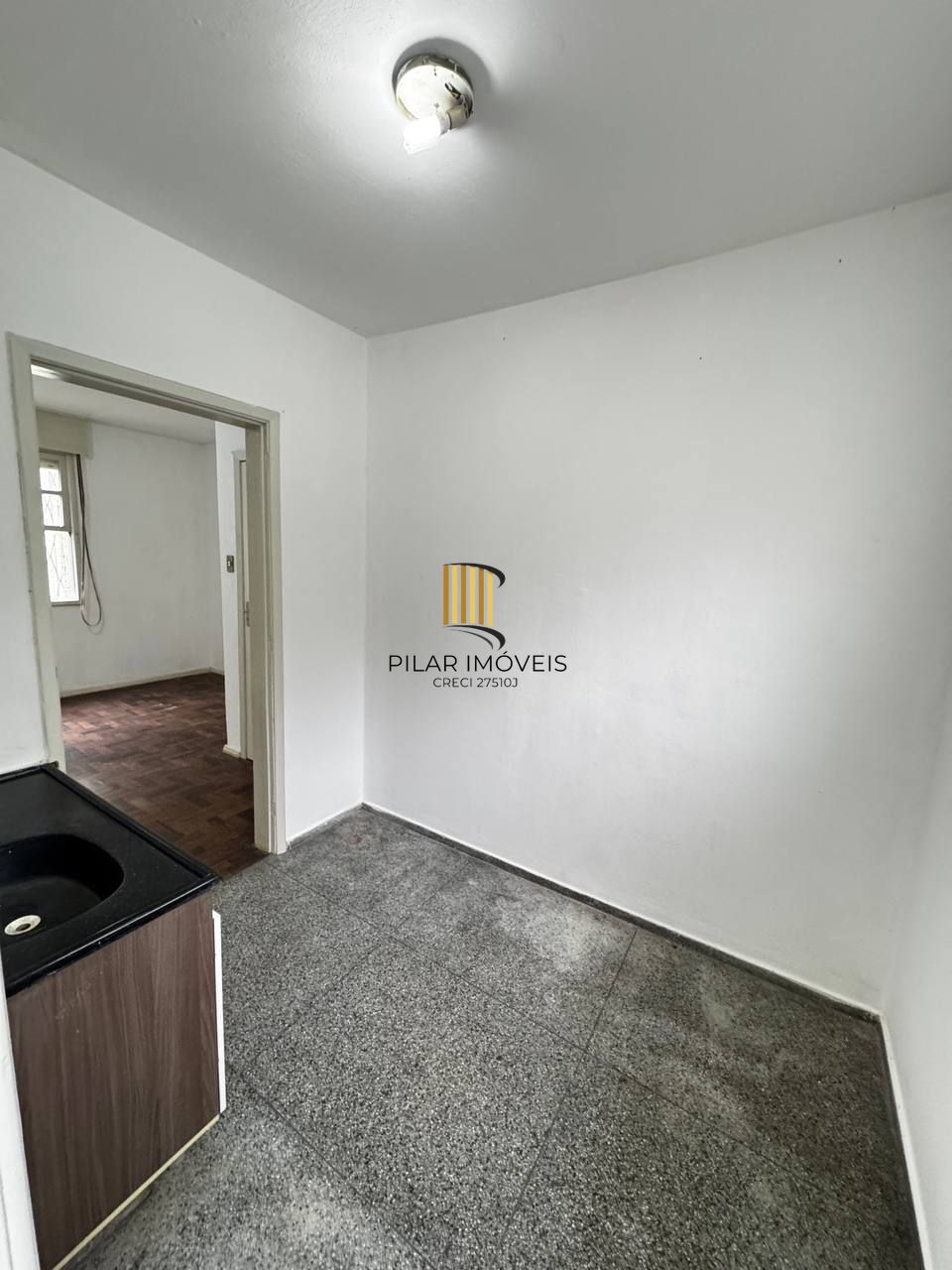 Apartamento de 2 Dormitórios de frente - Cristal Porto Alegre