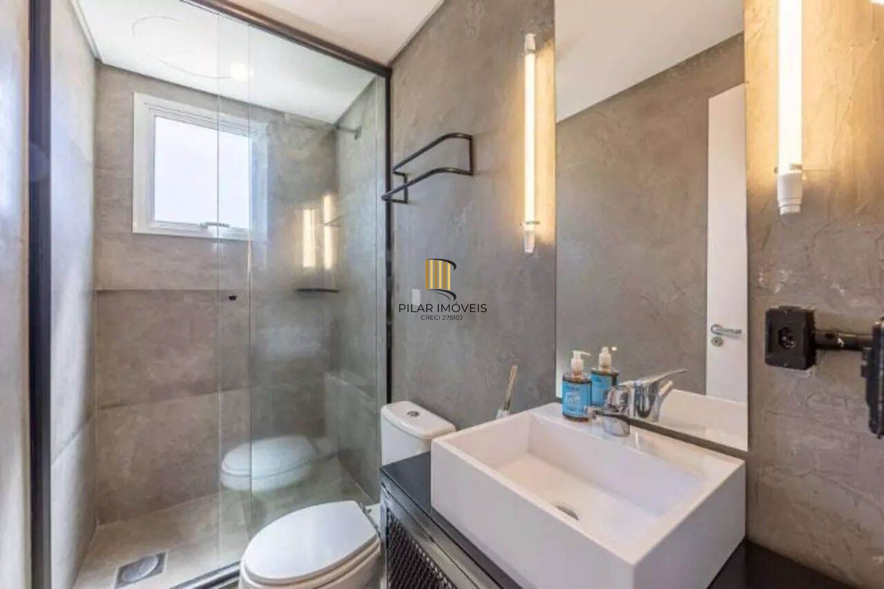 COBERTURA DE 151M², 2 DORMITÓRIOS, 1 SUÍTE, 2 VAGAS - BAIRRO PETRÓPOLIS