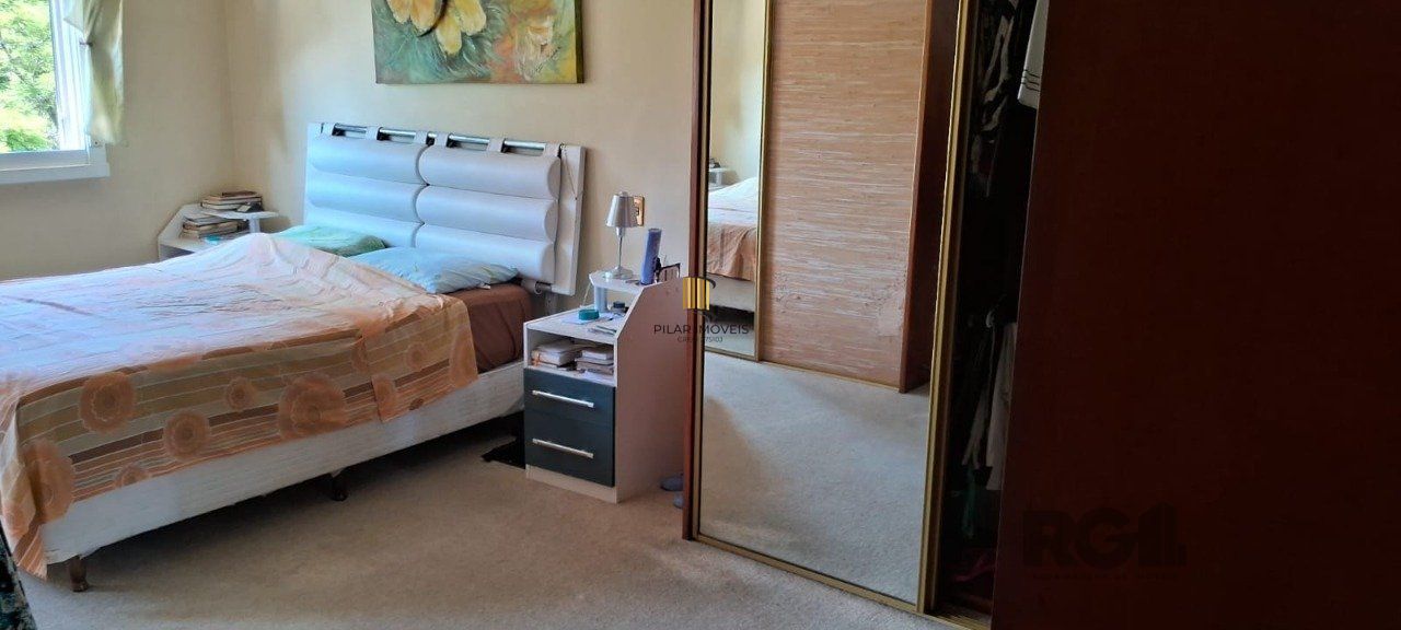 Apartamento de 152 m², com 3 dormitórios, 1 suíte e 2 vagas no bairro Bom Fim