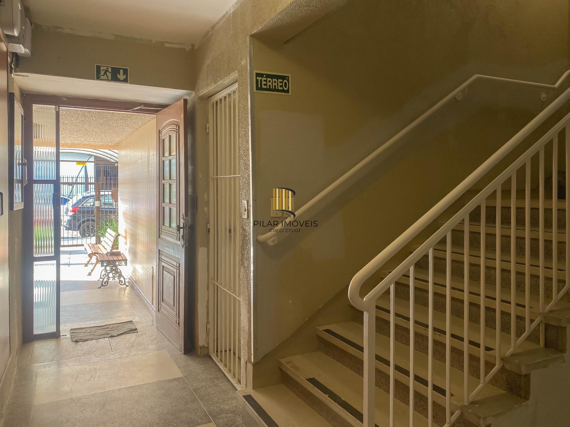 Apartamento térreo com pátio privativo e 1 dormitório no Menino Deus