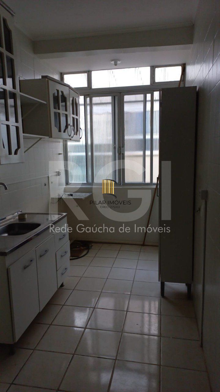 Apartamento 2 quartos, 2 vagas garagem, semi-mobilado na Praia de Belas!