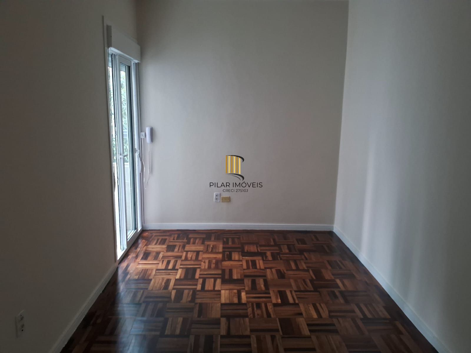 Apartamento 01 dormitório, desocupado na Cidade Baixa!
