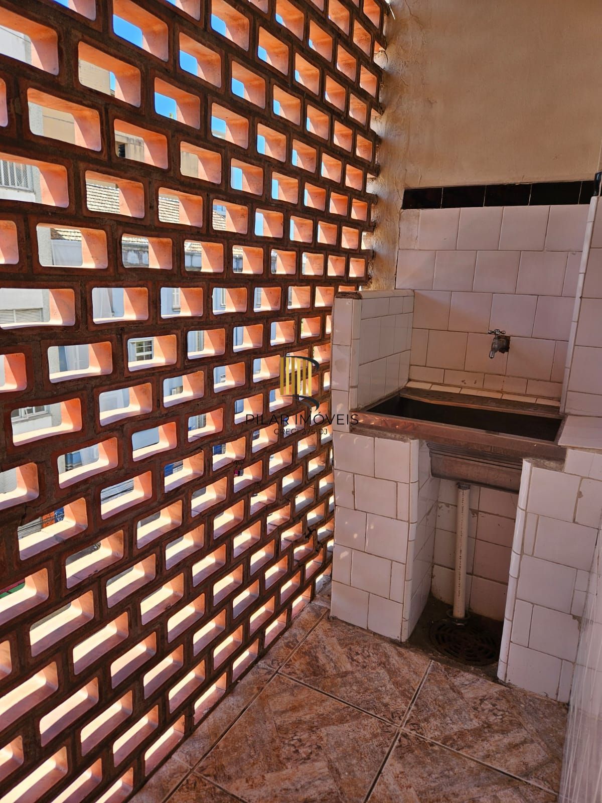 APARTAMENTO DE 2 DORMITÓRIOS