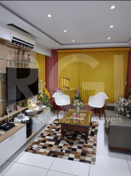 Casa à venda com 3 quartos e garagem 2 carros!