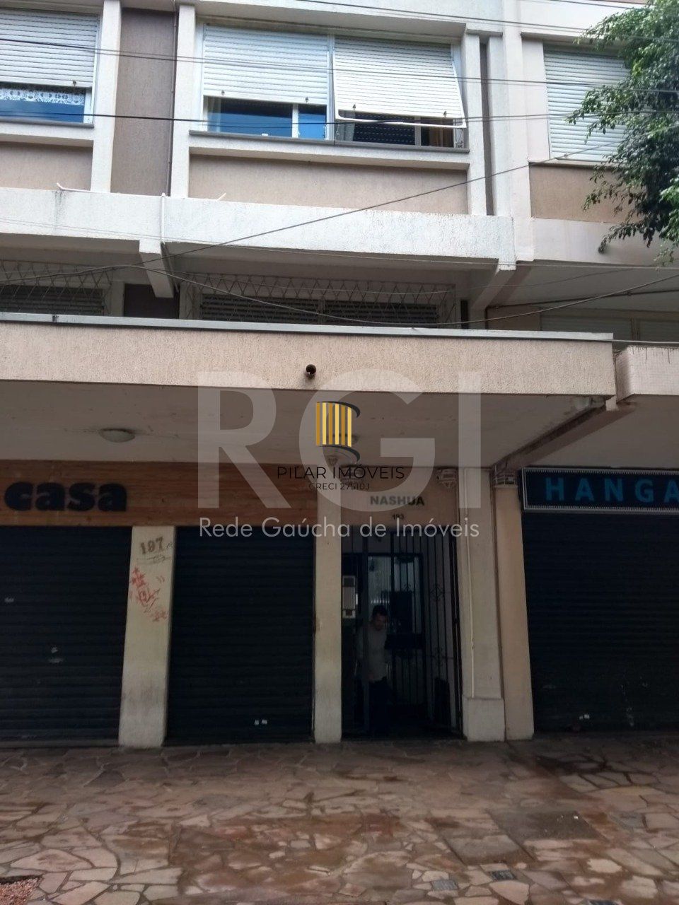 Apartamento JK  em andar alto no coração da Cidade Baixa