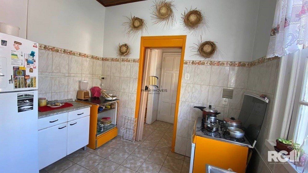 ÓTIMO APARTAMENTO 3 DORMITORIOS DE FRENTE COM SACADA PRÓXIMO A REDENÇÃO