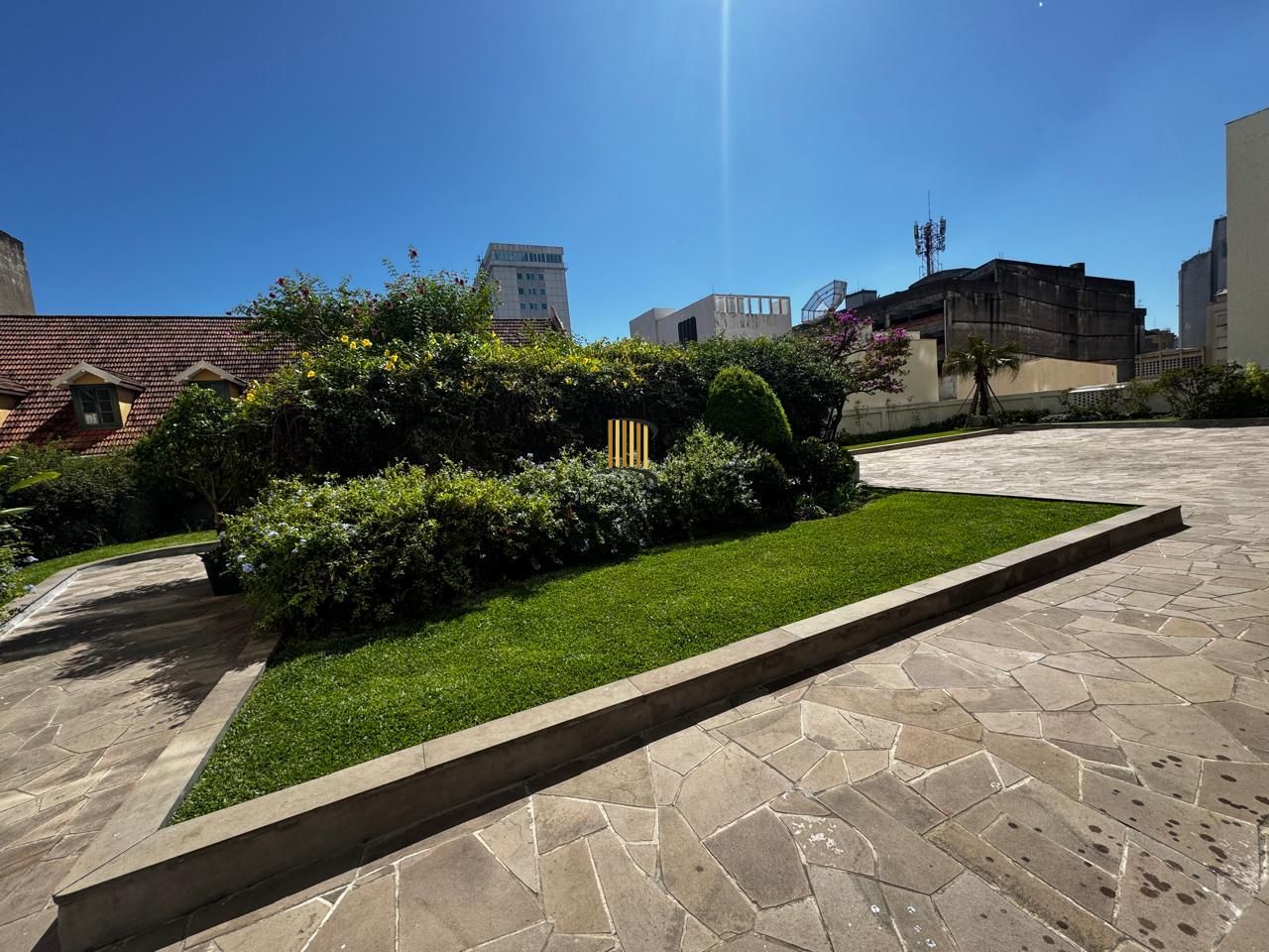Apartamento super Amplo em frente a Santa Casa, Centro Histórico - POA