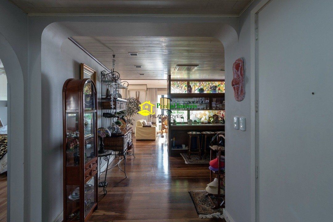 Cobertura para Venda - 306.94m², 3 dormitórios, sendo 2 suites, 2 vagas - Menino