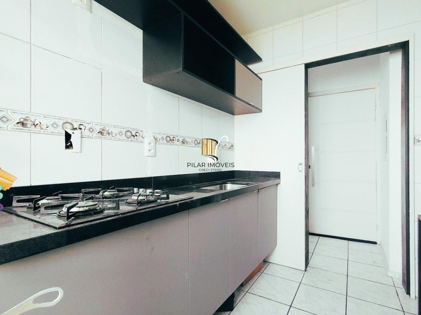 Apartamento 2 Dormitórios na Curupaiti com Vaga de Garagem – Completo e Bem Localizado