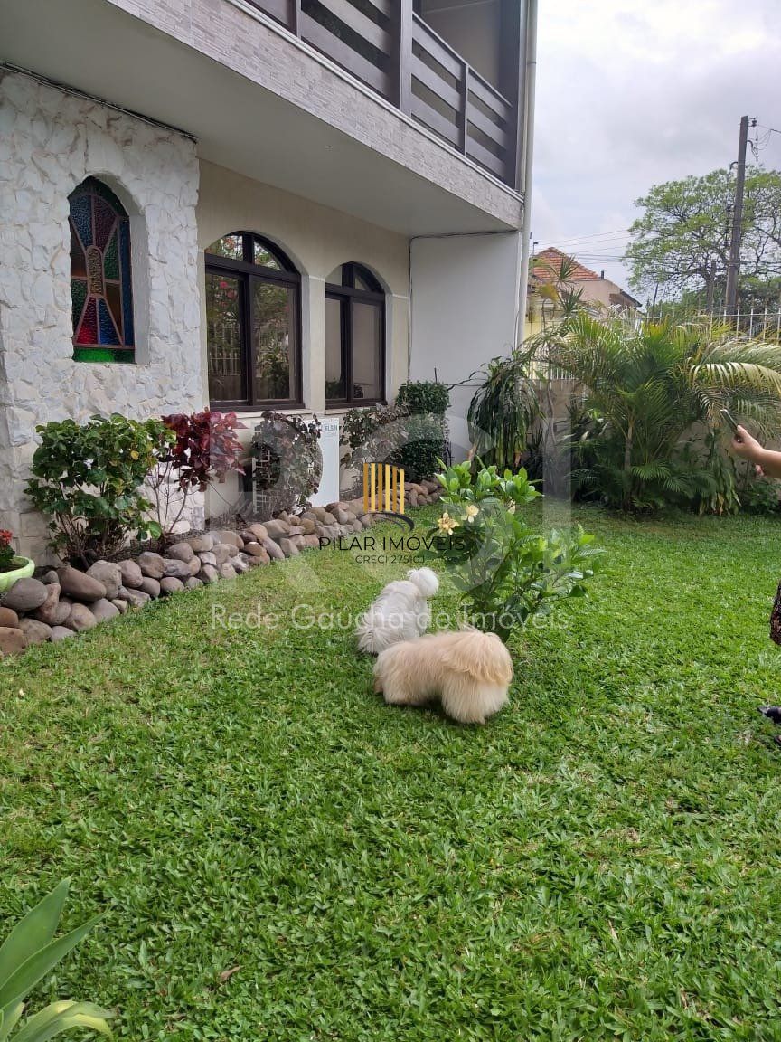 Casa para Venda - 750m², 6 dormitórios, sendo 3 suites, 4 vagas - Partenon