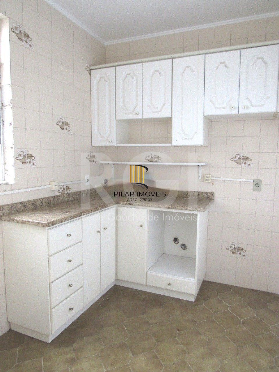 Apartamento 1 quarto com sacada e garagem!
