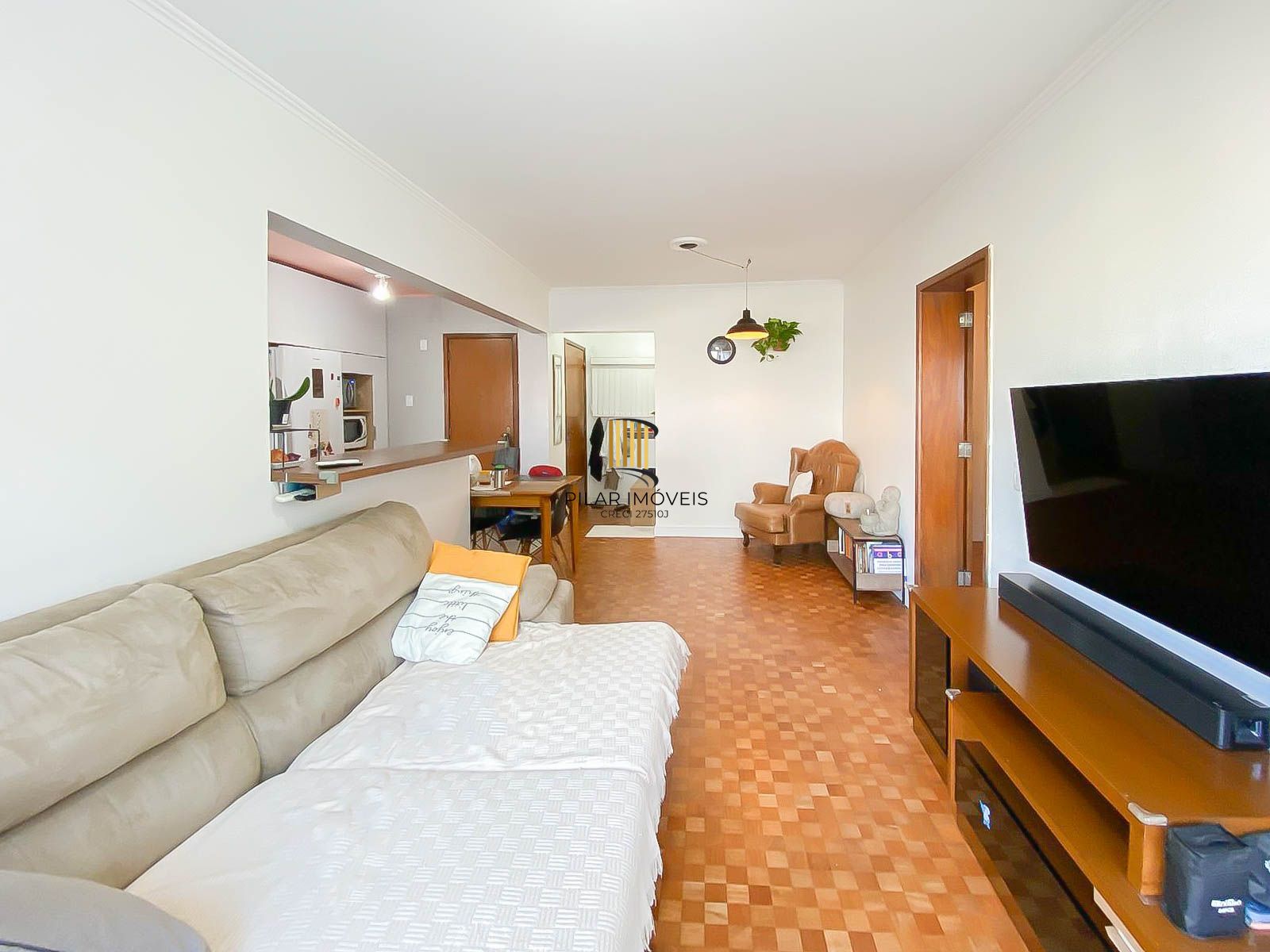 Apartamento 2 Dormitórios com Suíte, Closet, Escritório e Garagem no Rio Branco