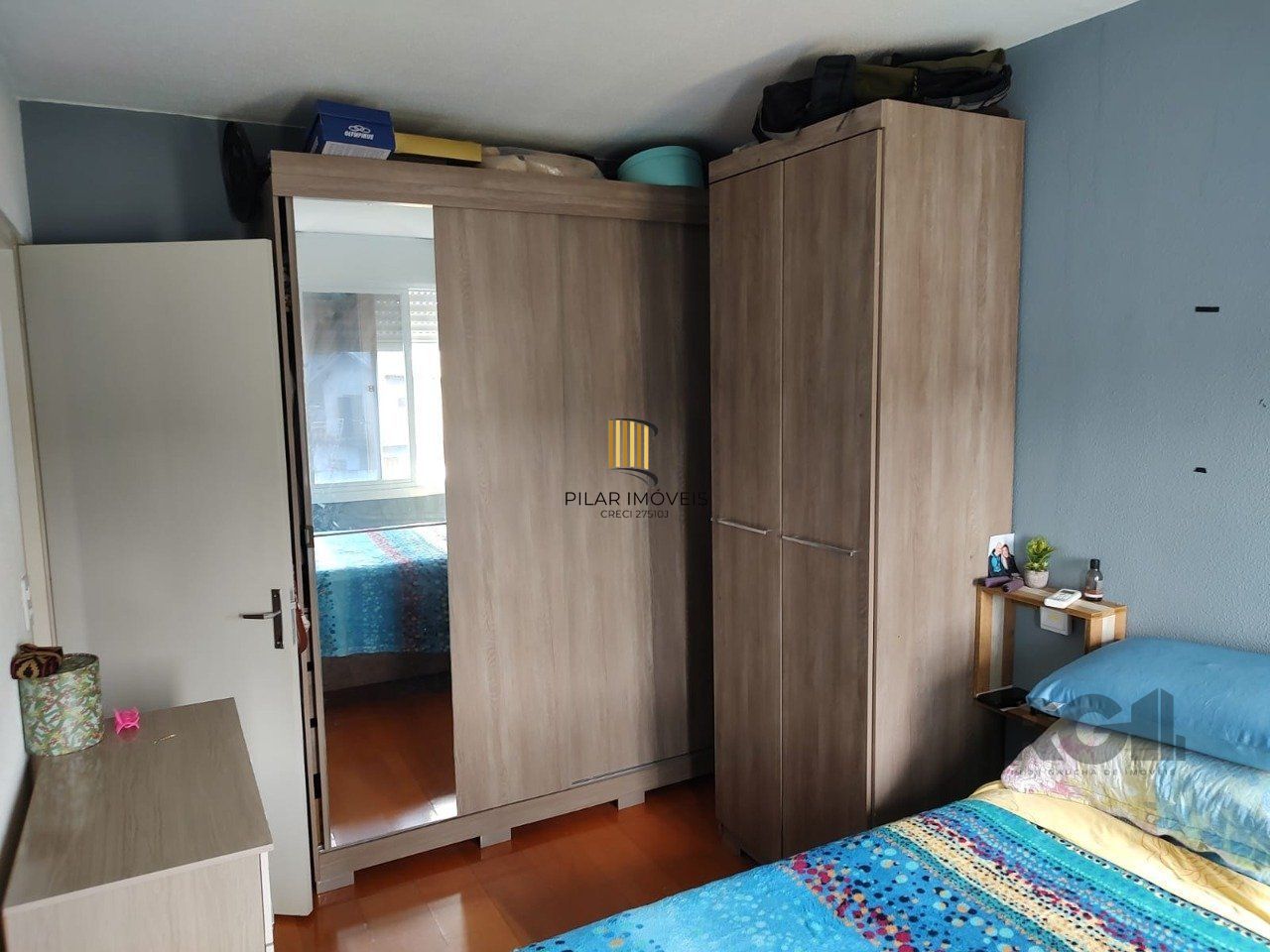 Ótimo apartamento 2 dormitórios de fundos, com garagem, bairro Cavalhada-Porto A